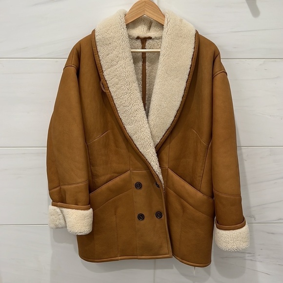 Frame | RARE NWT Cocoon Shearling Coat seen on Giselle Bundchen and Olivia Munn - Picture 3 of 12